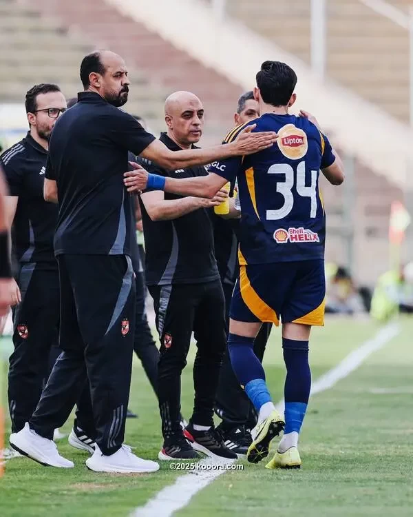 بالصور : الأهلي يعزز صدارة الدوري المصري بفوز صعب على سيراميكا