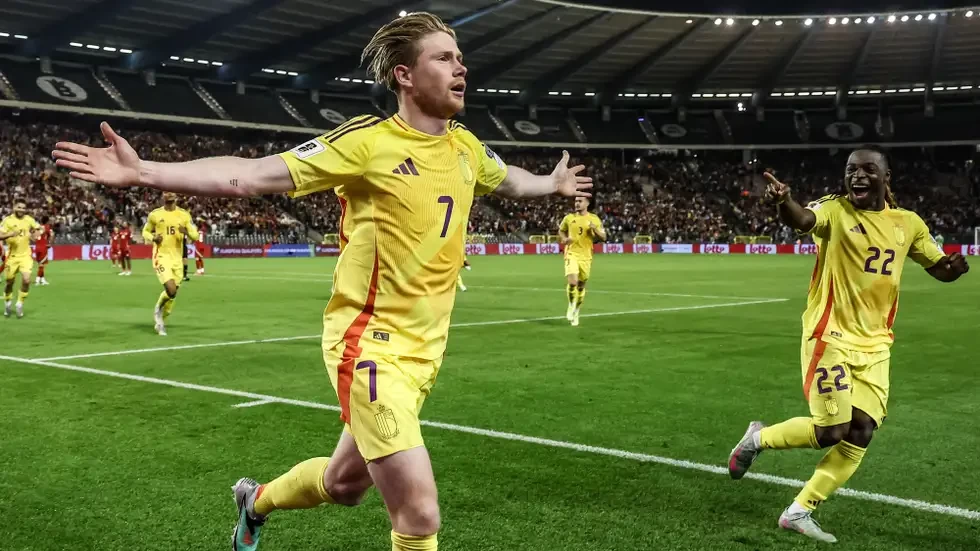 بالصور : بلجيكا تتذوق طعم الانتصارات بفوز درامي على ويلز