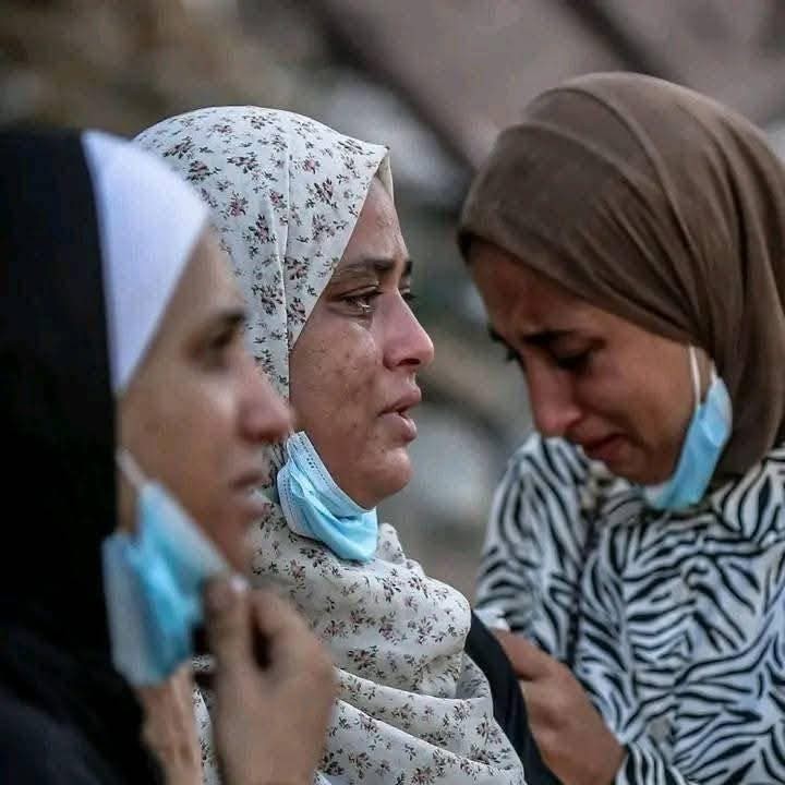 تقرير: في غزة.. عائلات كاملة ارتقت جماعات وأجسادهم ما زالت حبيسة الأنقاض