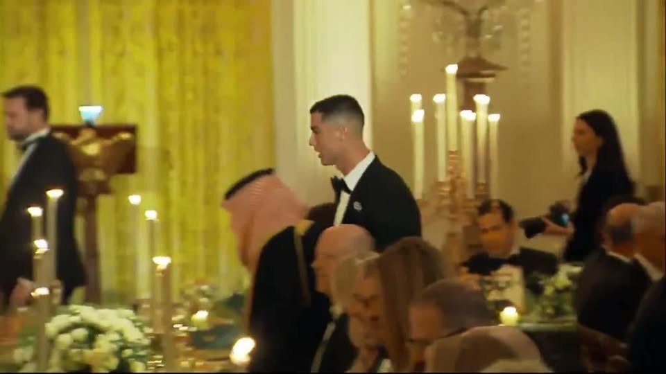 بالصور: عشاء صاخب في البيت الأبيض يجمع ترامب وبن سلمان وماسك ورونالدو