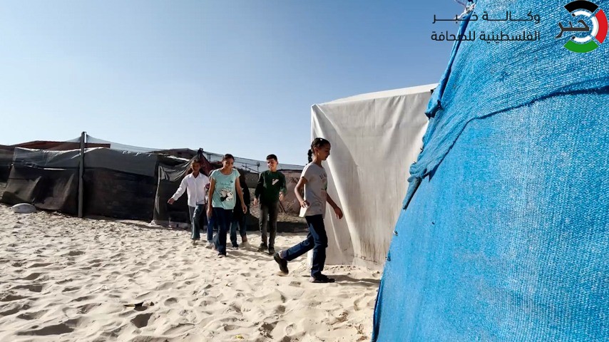 بالفيديو.. تقرير: أطفال وفنانون في غزة رسموا الواقع بعدساتهم واحساسهم وأخرجوه بإمكانيات بسيطة 