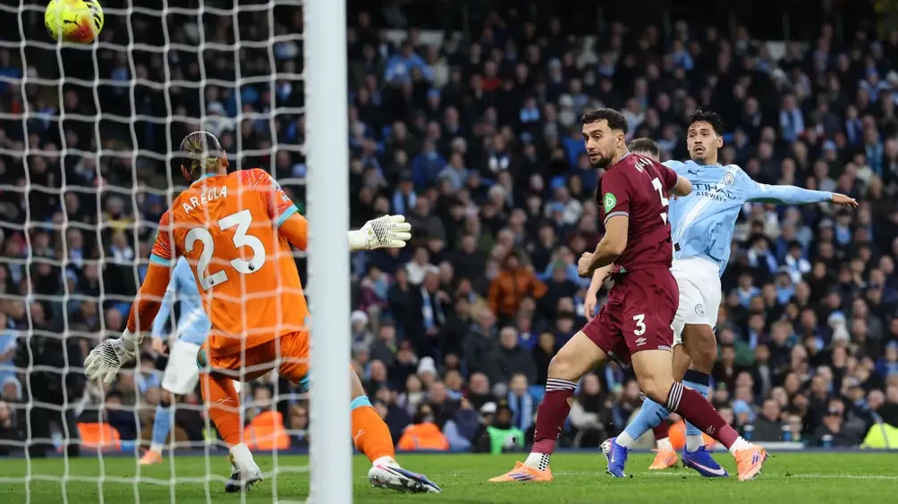 بالصور : مانشستر سيتي يقفز إلى صدارة البريميرليج مؤقتًا بثلاثية أمام وست هام