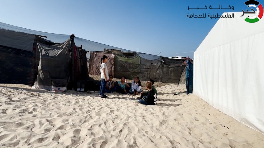 بالفيديو.. تقرير: أطفال وفنانون في غزة رسموا الواقع بعدساتهم واحساسهم وأخرجوه بإمكانيات بسيطة 