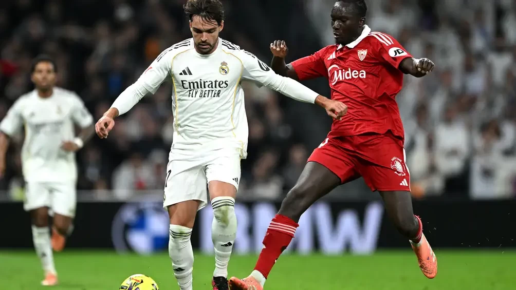 بالصور : سلسلة الانتصارات عادت.. ريال مدريد يعبر فخ إشبيلية ويطارد برشلونة