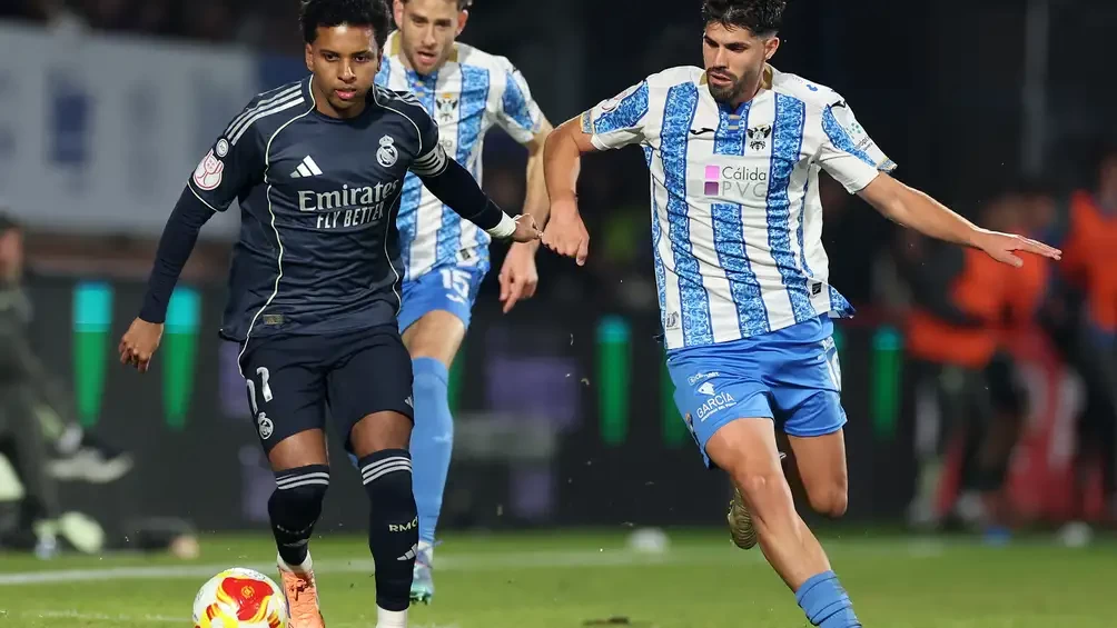 مبابي ينقذ ريال مدريد من فخ تالافيرا في كأس الملك