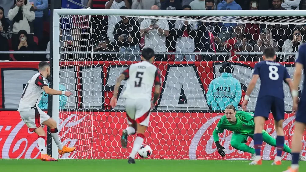 بالصور :  بالقفاز الذهبي.. سان جيرمان يحقق السداسية وينتزع كأس القارات من أنياب فلامنجو