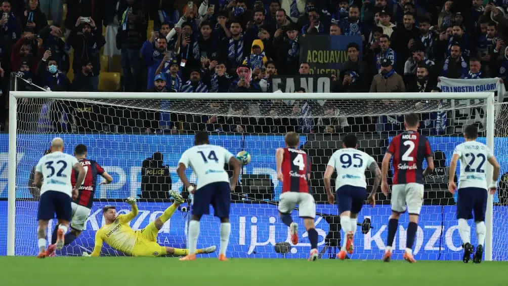 من الفار إلى ركلات الترجيح.. 5 مشاهد صنعت عبور بولونيا لنهائي السوبر الإيطالي