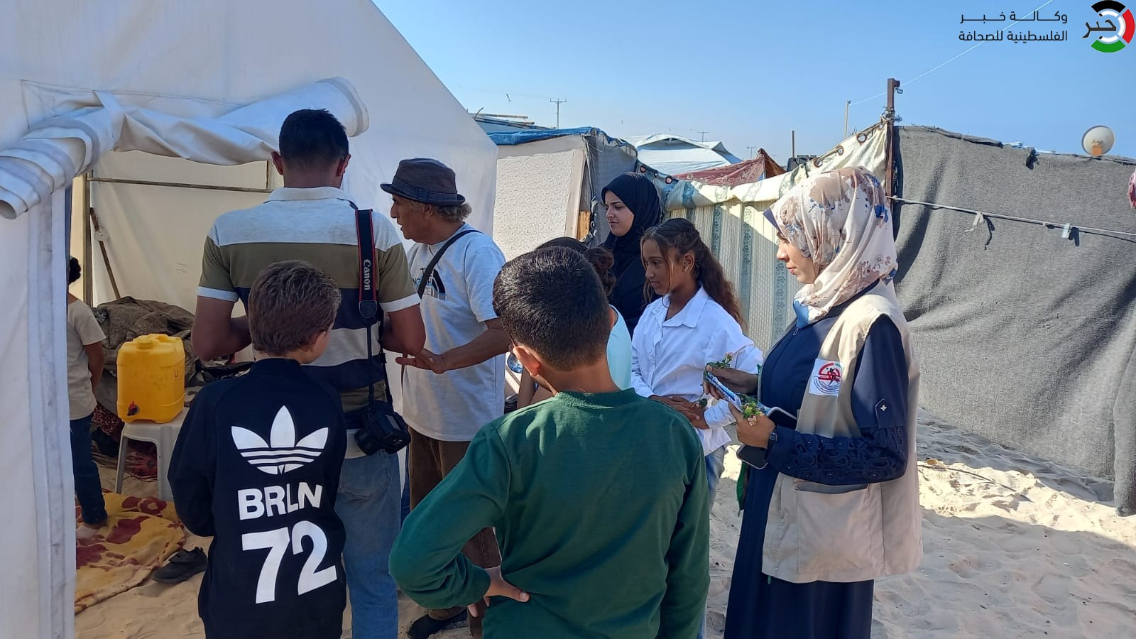 بالفيديو.. تقرير: أطفال وفنانون في غزة رسموا الواقع بعدساتهم واحساسهم وأخرجوه بإمكانيات بسيطة 