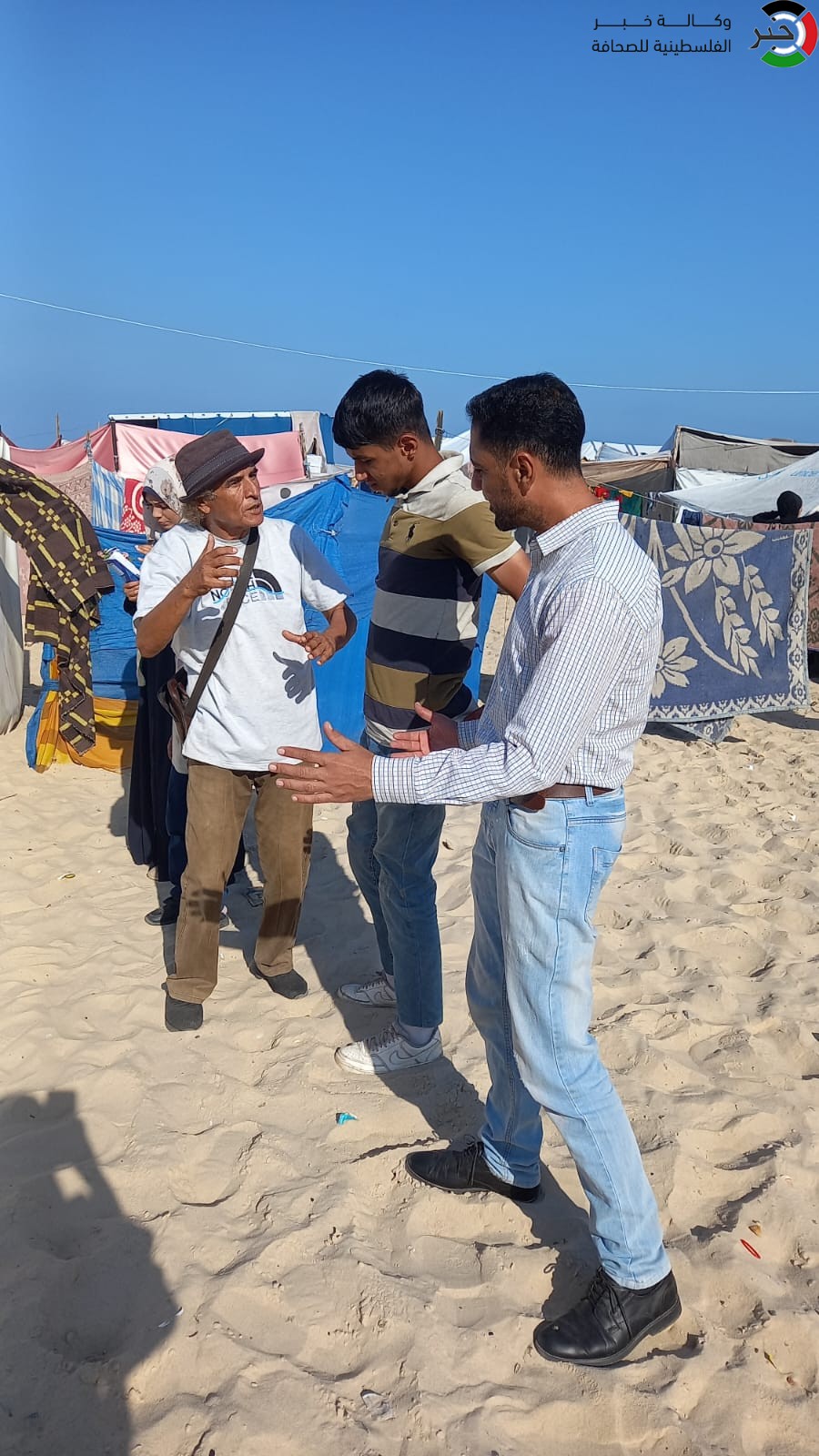 بالفيديو.. تقرير: أطفال وفنانون في غزة رسموا الواقع بعدساتهم واحساسهم وأخرجوه بإمكانيات بسيطة 